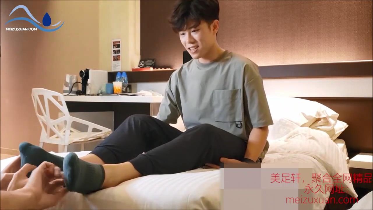 MZB131-小哥哥各種工具解壓