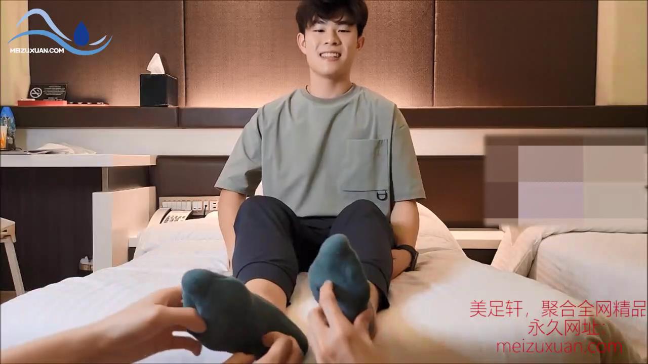 MZB132-小哥哥各種工具解壓