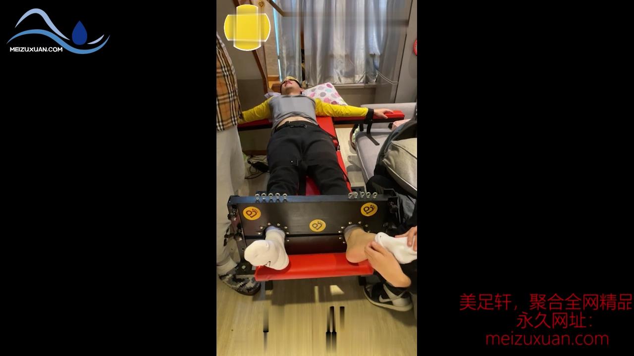JDD50-怕癢1牛弟弟被新生ee和腳大大聯合撓癢