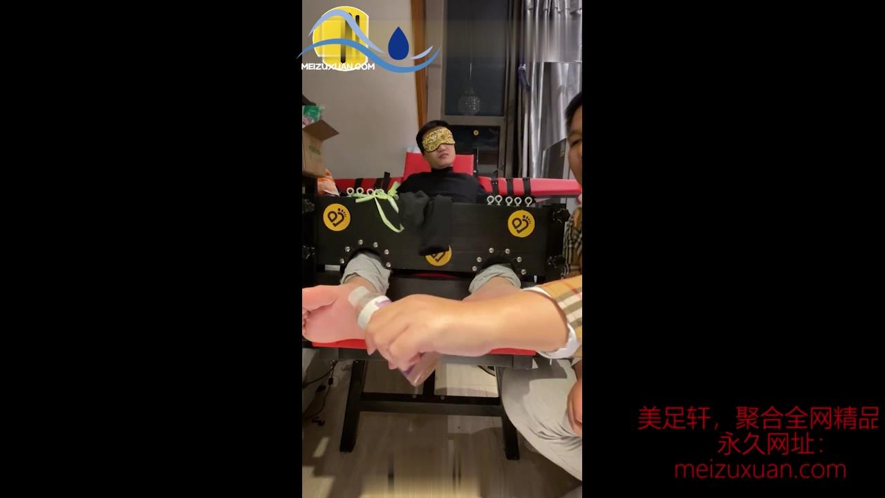 JDD53-超怕癢抖動光腳帥弟弟首次撓癢體驗