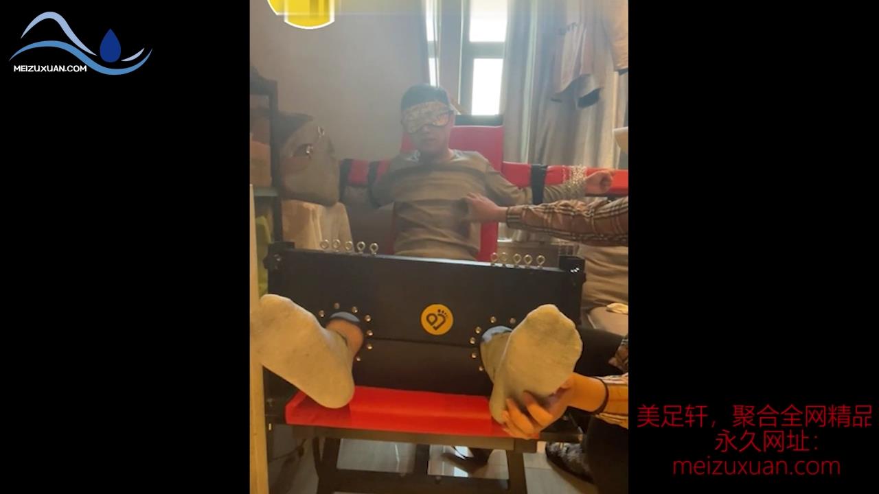 JDD61-怕癢小叔體驗椅子撓癢（白襪）