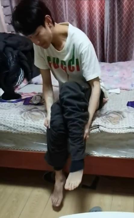 JDD155-超怕癢直男體育生弟弟的tk初體驗