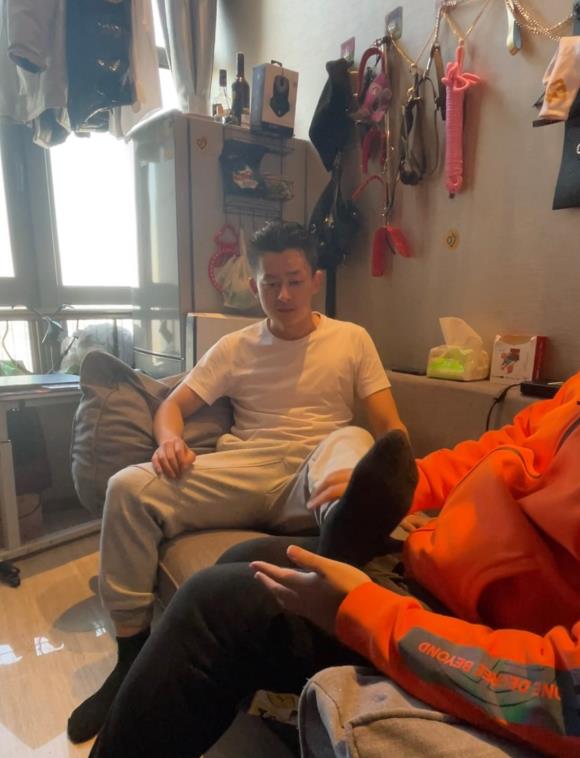 JDD135-成熟黑襪小叔體腳部癢療愈