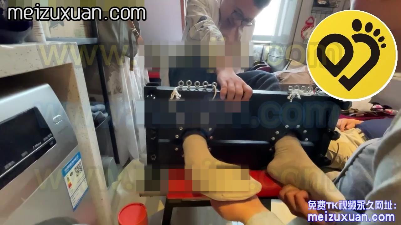 JDD132-瘋狂怕癢小壯被3個er同時撓