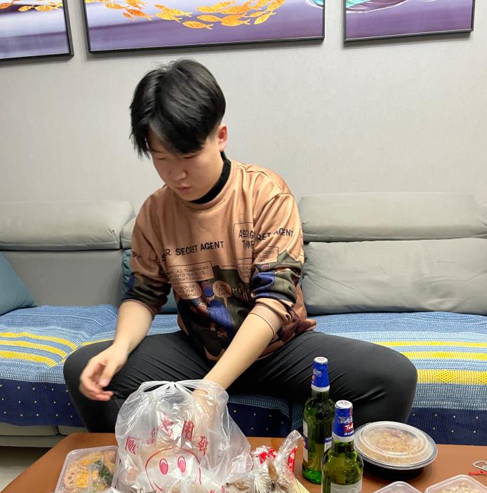 JDD171-三個男生的撓癢放松小品