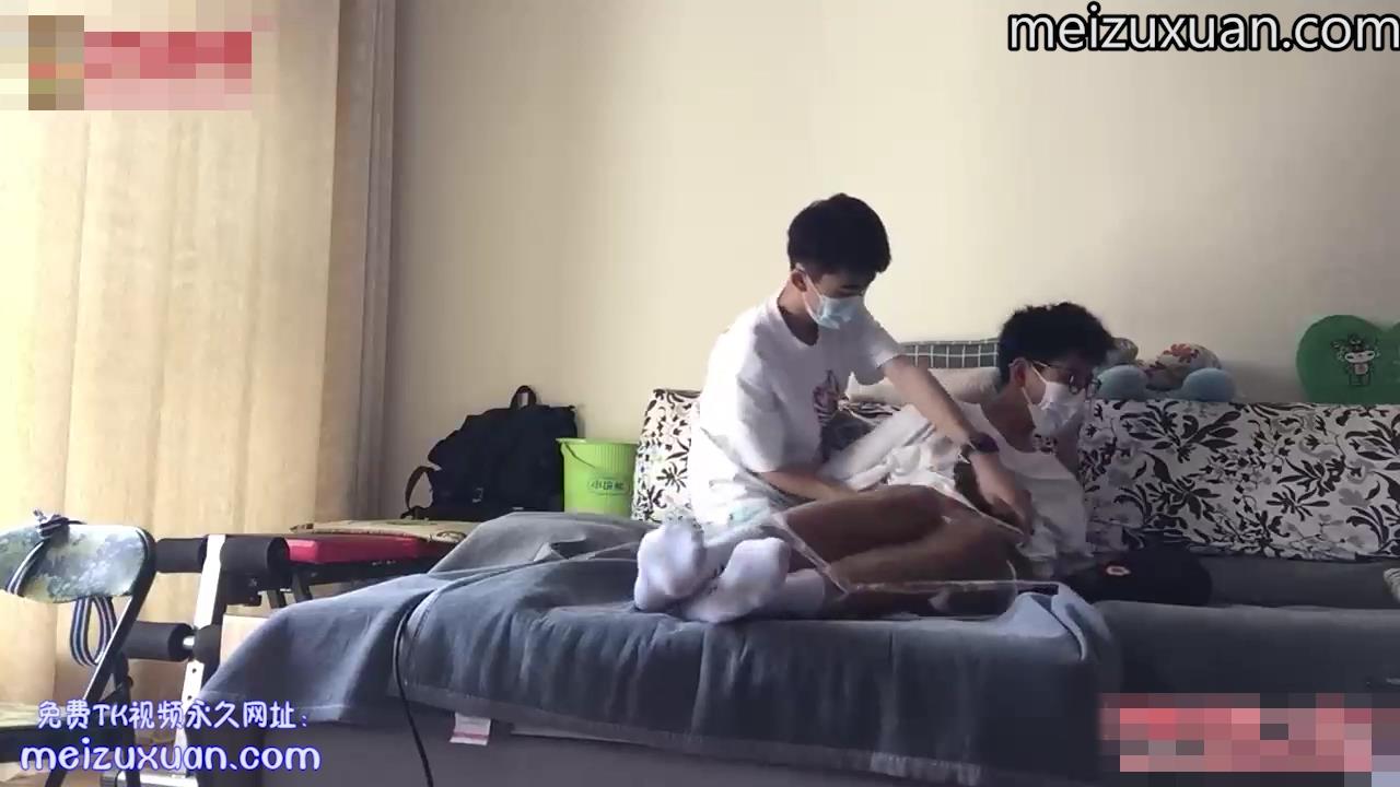 MZB444-吉傲唐老鴨TK帥氣大男孩光膀子與白T恤篇