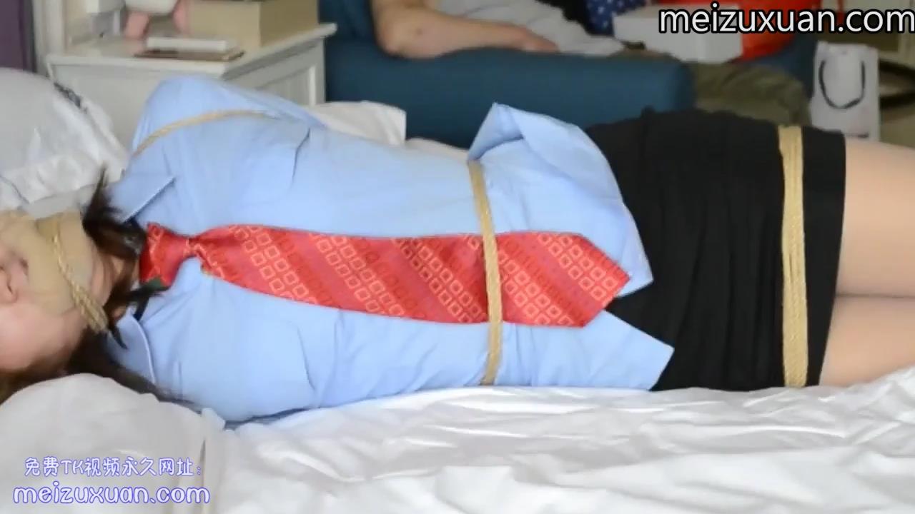 MZG743-被KB的售貨員