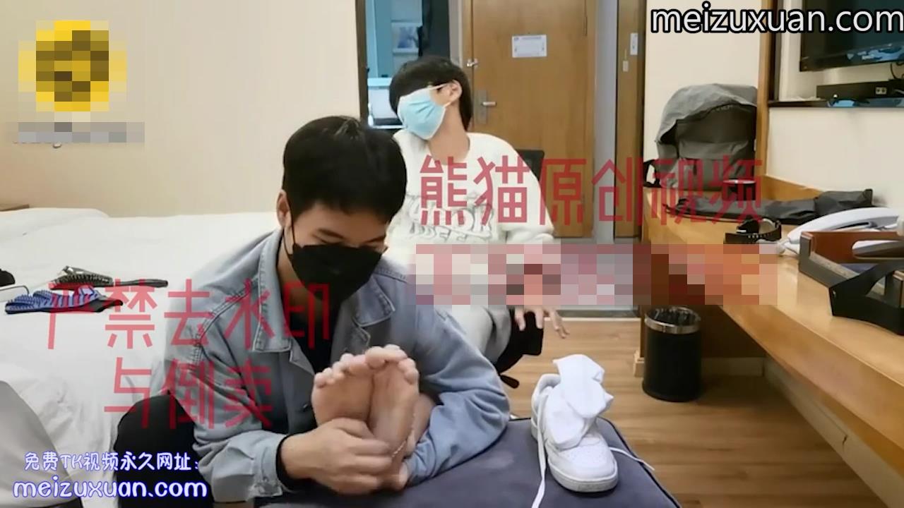 MZB582-（20min光腳）帥氣er撓18歲校草光腳