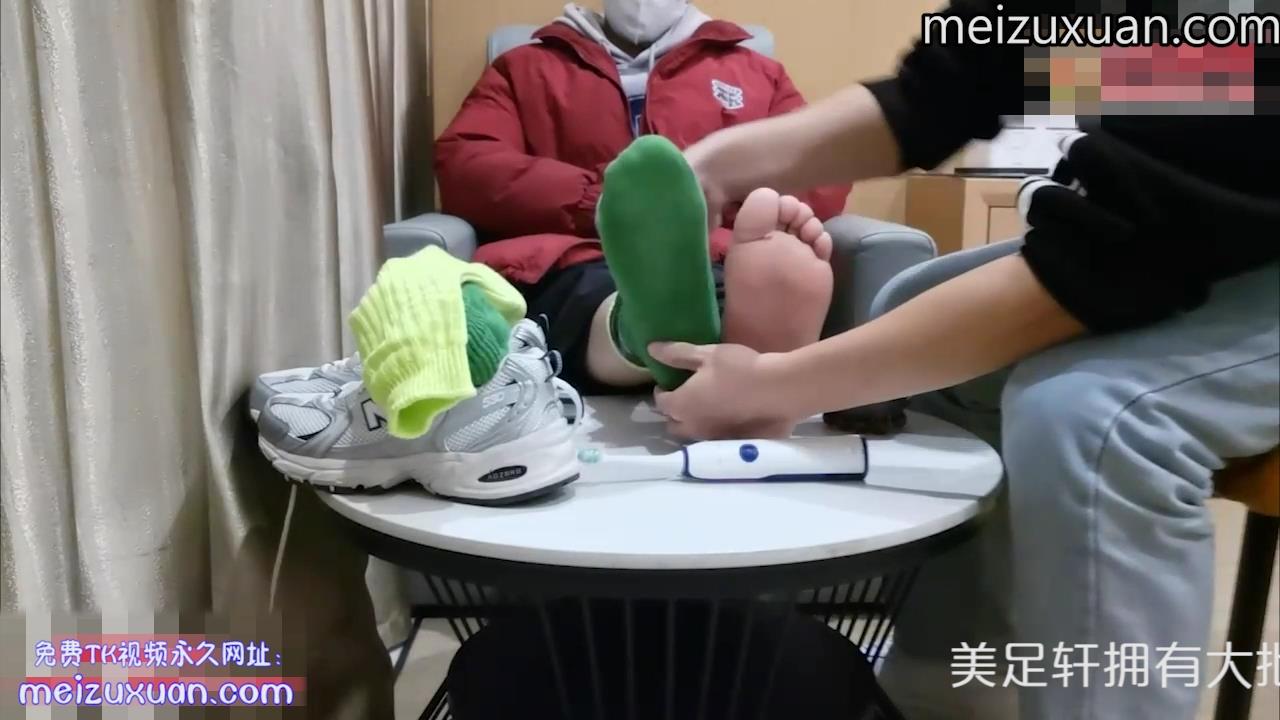 MZB629-[特價]吉傲熊貓最新TK憋笑的綠襪小帥哥
