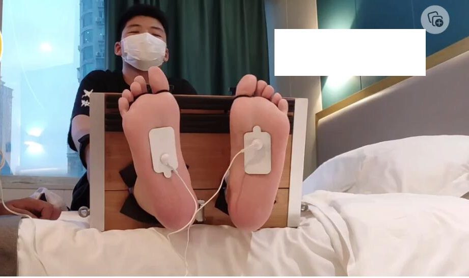 MZB1360-怕癢口罩男生被阿年瘋狂撓