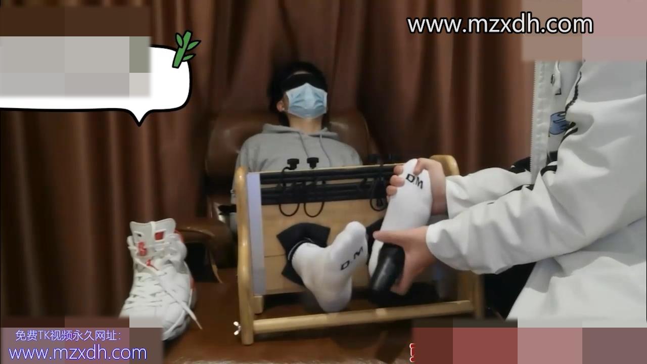 MZB1685–高冷帥氣的直男大哥哥也有“破防求饒”的一天！（足枷TK）