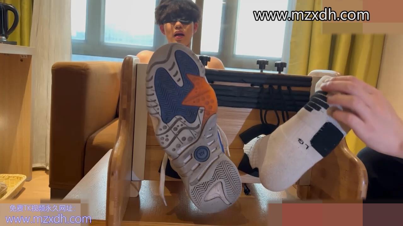 MZB1724-南風狠撓怕癢籃球少年