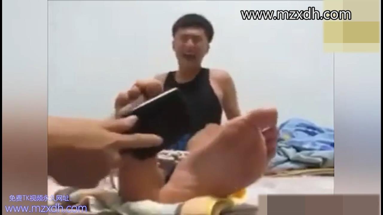MZB1733-腳丫上作畫