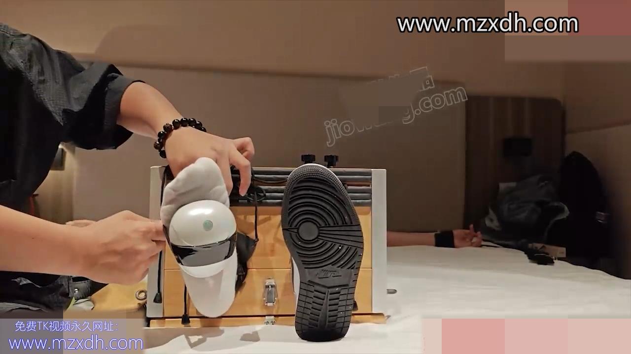 MZB1802-超怕癢男高小奶狗被 小狼撓到崩潰求饒
