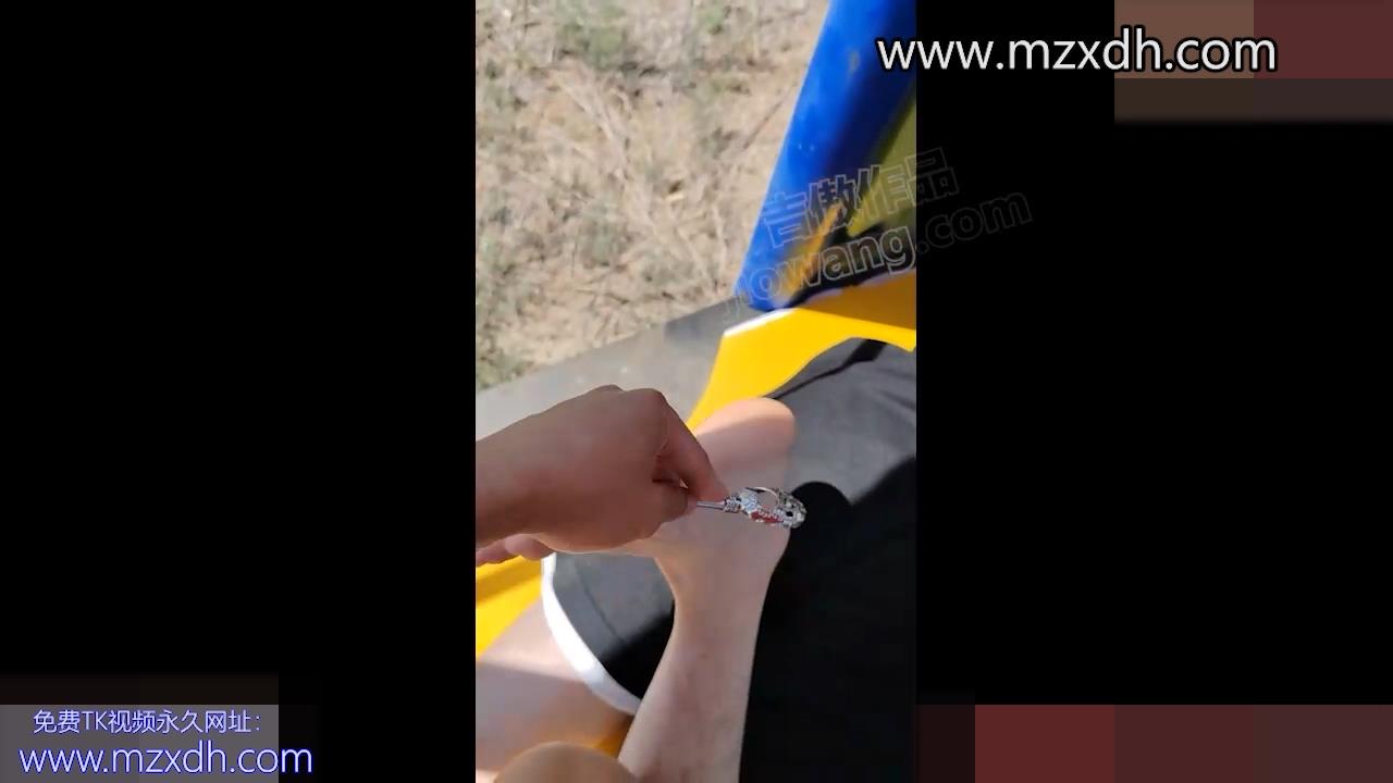 MZB1924-阿城烈日下TK一米八帥氣嫩腳少年後續