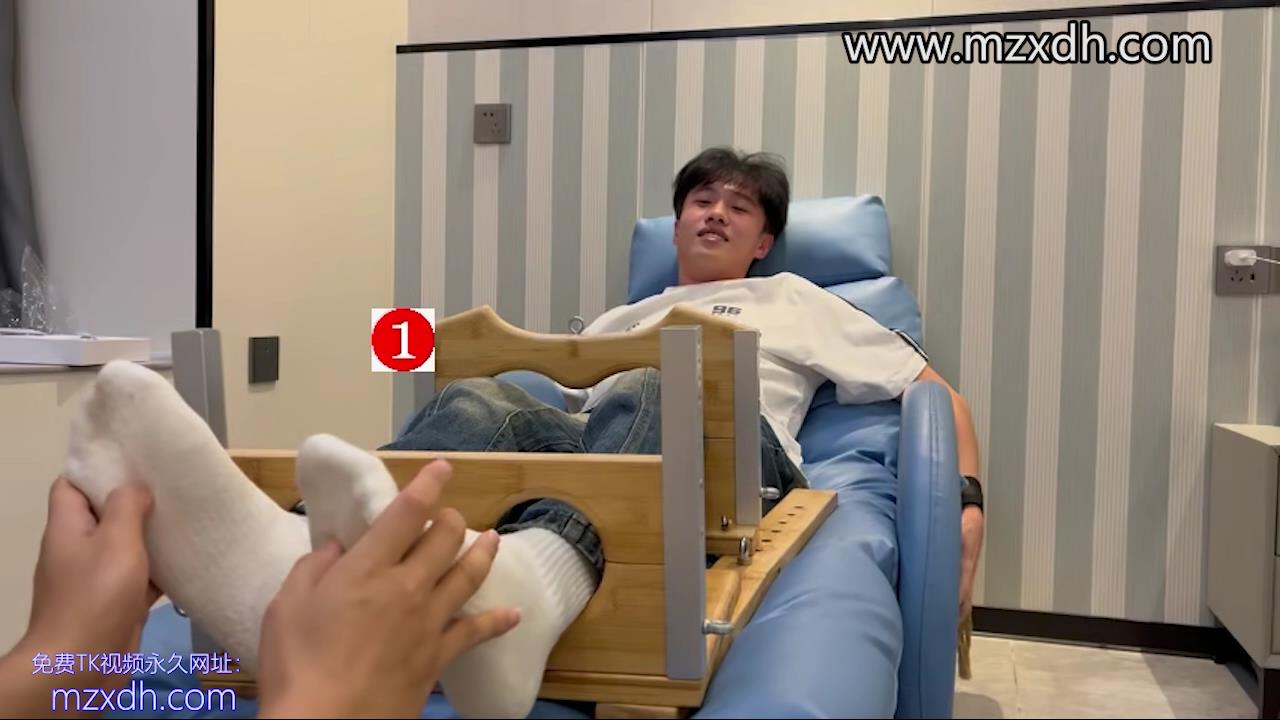 MZB2281-南風-帥氣男生被各種撓上集