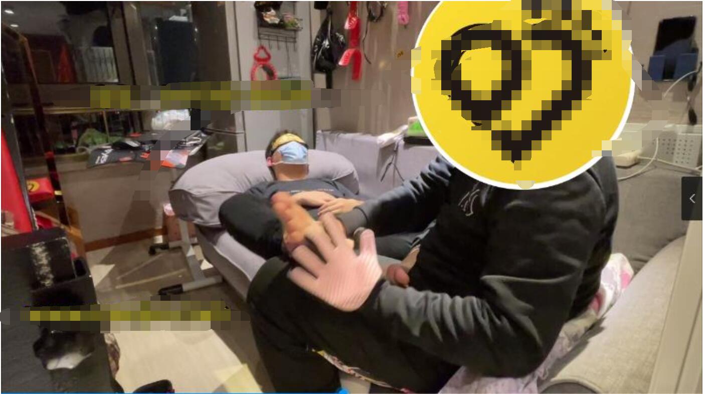 [1元雙旦促銷]怕癢直男小壯深夜沙發撓癢體驗