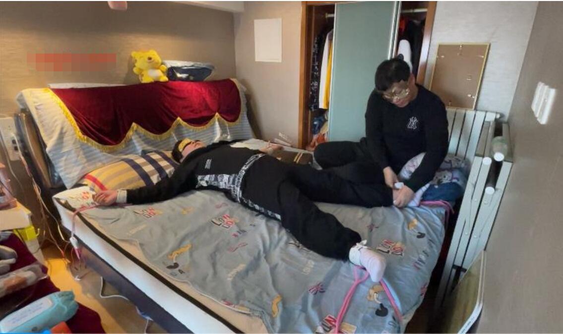 JDD176-超級怕癢小熊床上被狂撓