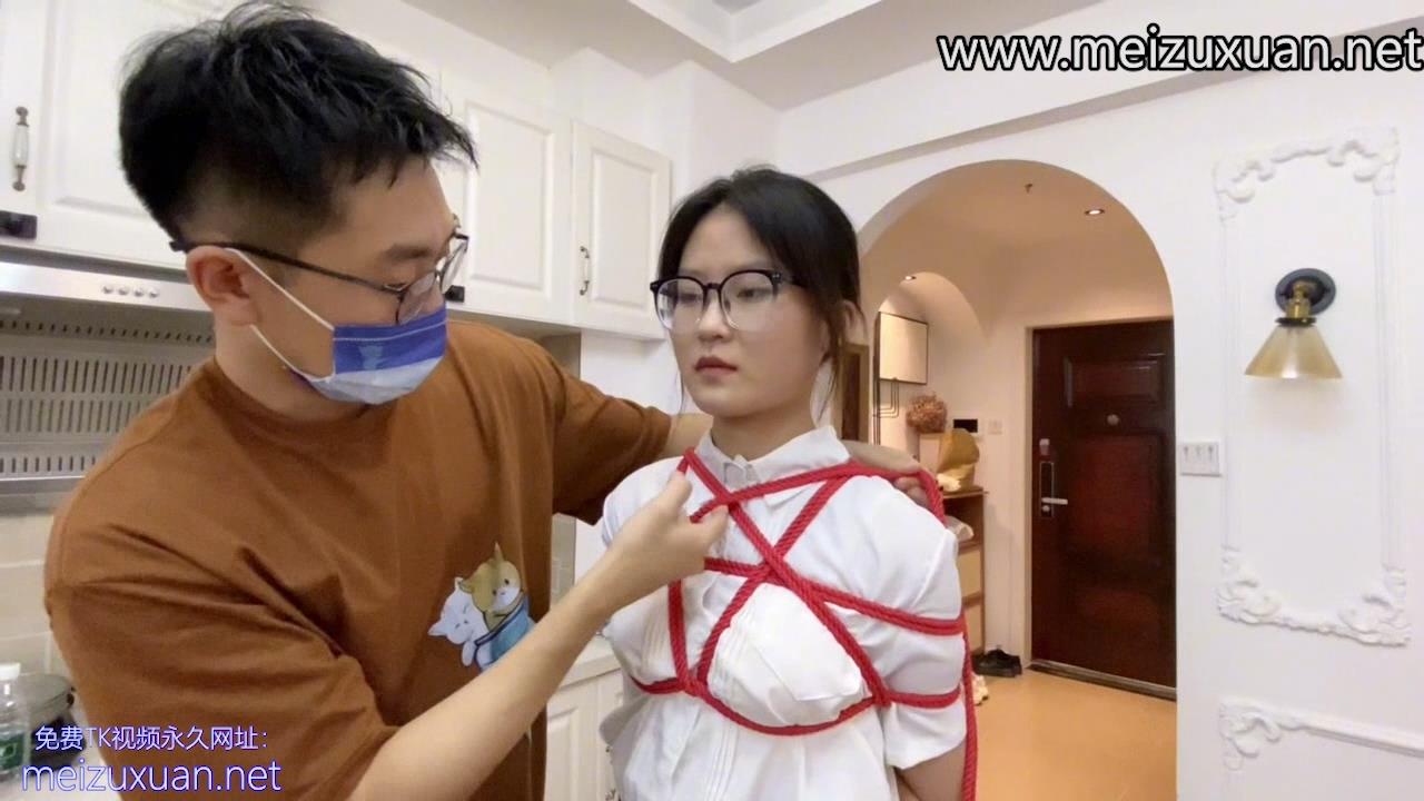 MZG988-【小雅】學霸妹子膠帶捆綁TK黑絲腳
