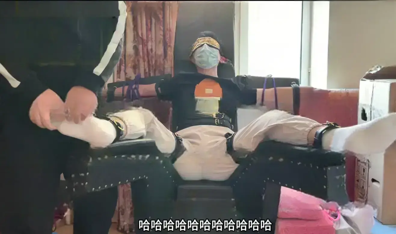 MZB1254-超級怕癢出差直男被撓到不行(上身和白襪)