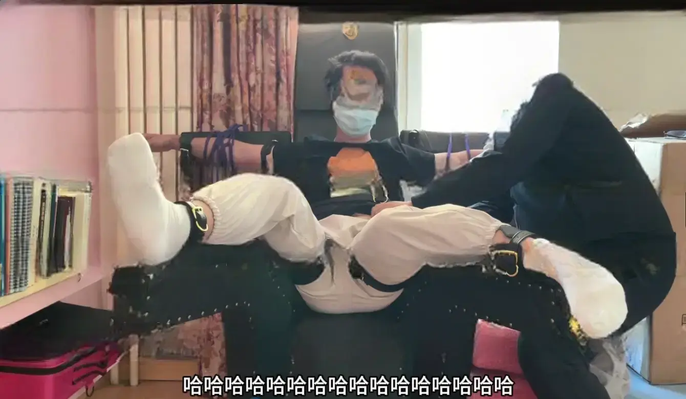 MZB1254-超級怕癢出差直男被撓到不行(上身和白襪)