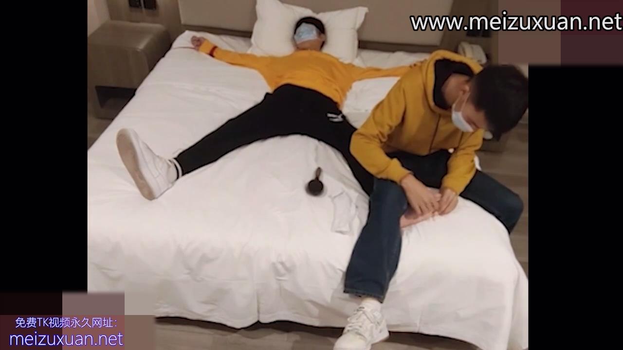 MZB1312-兩個陽光大男生的TK遊戲