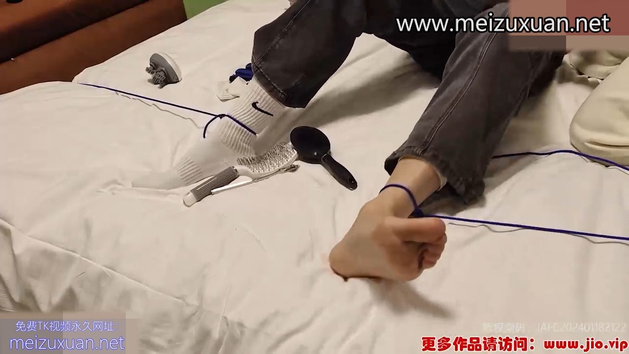 MZB1508-吉傲南赫寒假首約怕癢小哥哥