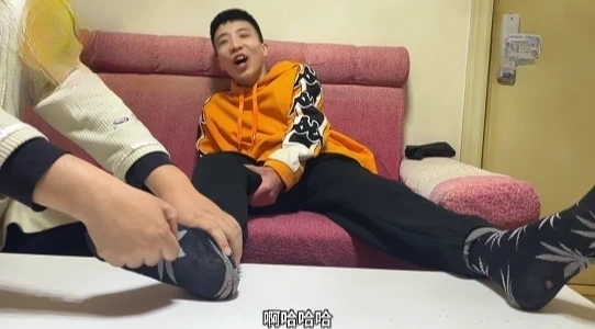 MZB1629-百子灣小弟深夜來被撓癢（黑襪）
