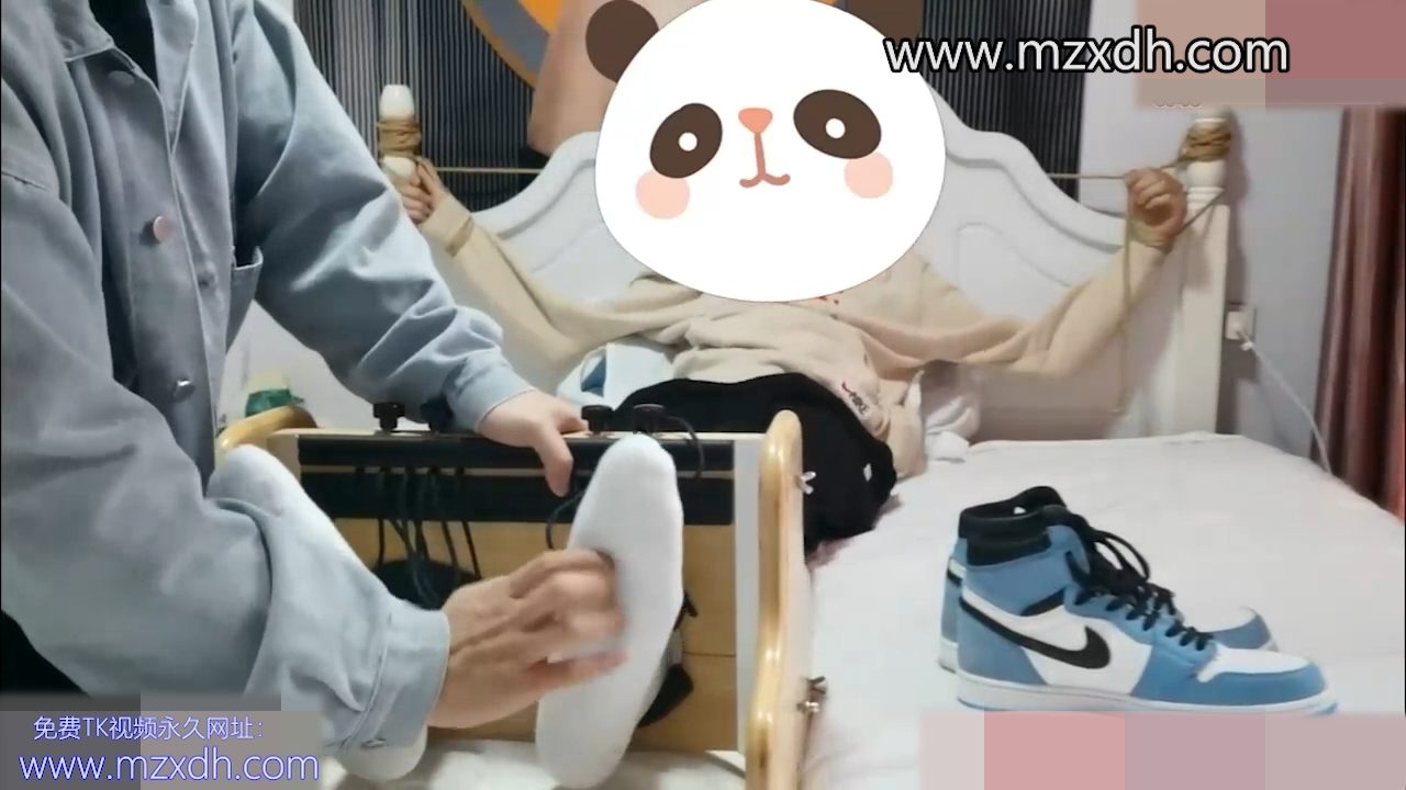 MZB1703-返場！狠t“假乖巧真嘴硬”的大帥腳臭小子（足枷床上KB篇）